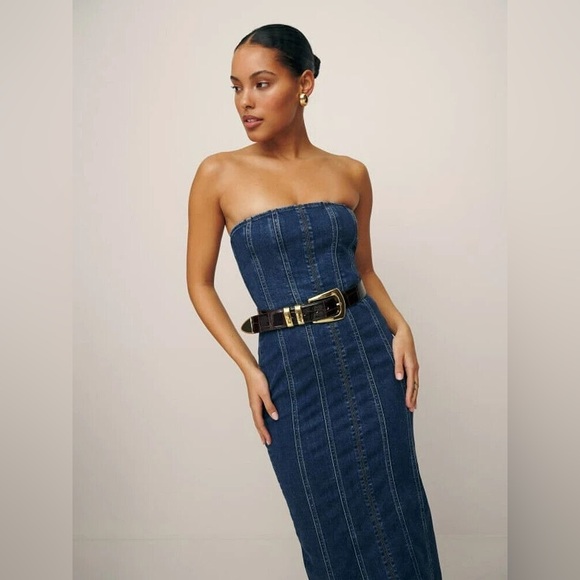 new Reformation Anais strapless denim paneled stretch midi dress in denim blue - Picture 2 of 6